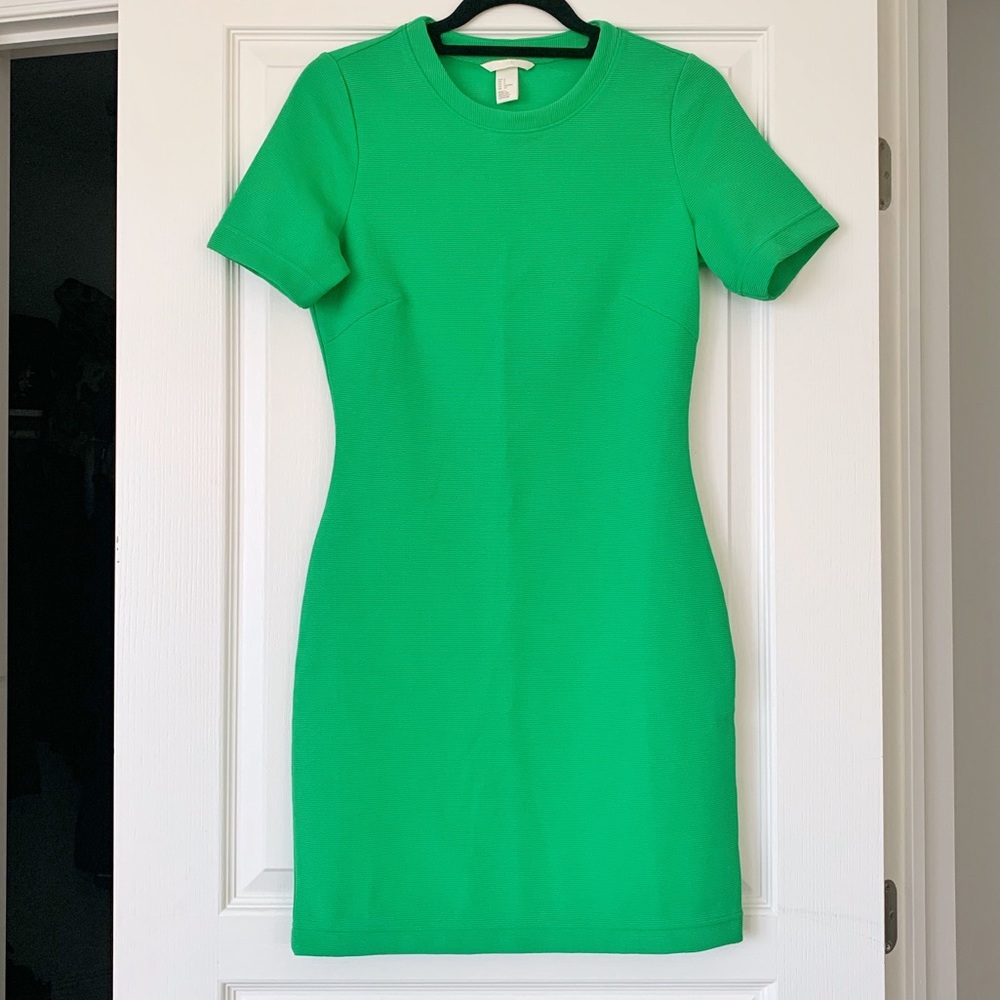 H&M Green Crew Neck T-Shirt Dress